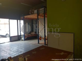 Geschäftsraum in Carrer anastasi pinós 40. Local comercial