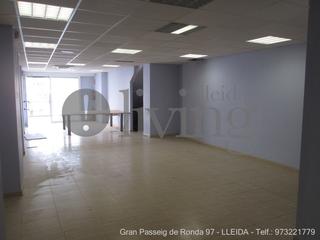 Local Comercial  Plaça social