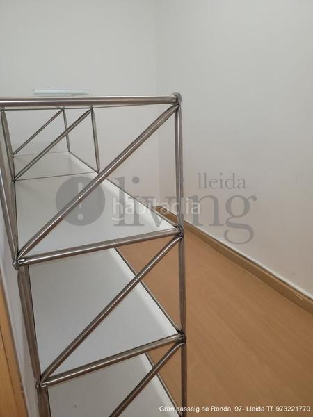 Foto bff2a7d6-5443-4257-8d68-8306d96aaa32. Oficina amb calefacció a Centre Històric Lleida