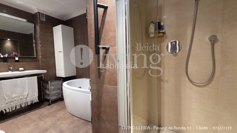 Foto e1a3b175-4e4a-4f00-b81a-f3bda92f96b0. Pis amb xemeneia calefacció aparcament a Centre Històric Lleida