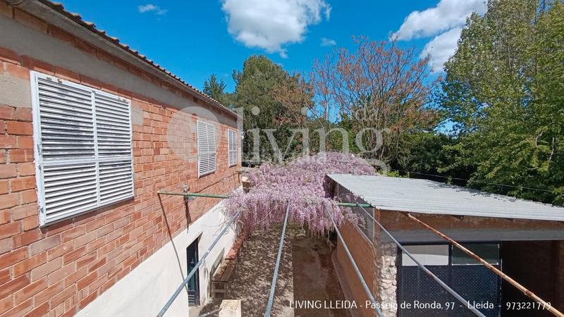 Foto 4a32596a-6d7f-4202-a665-6668db80555e. Chalet mit kamin heizung parking pool in Torres de Segre