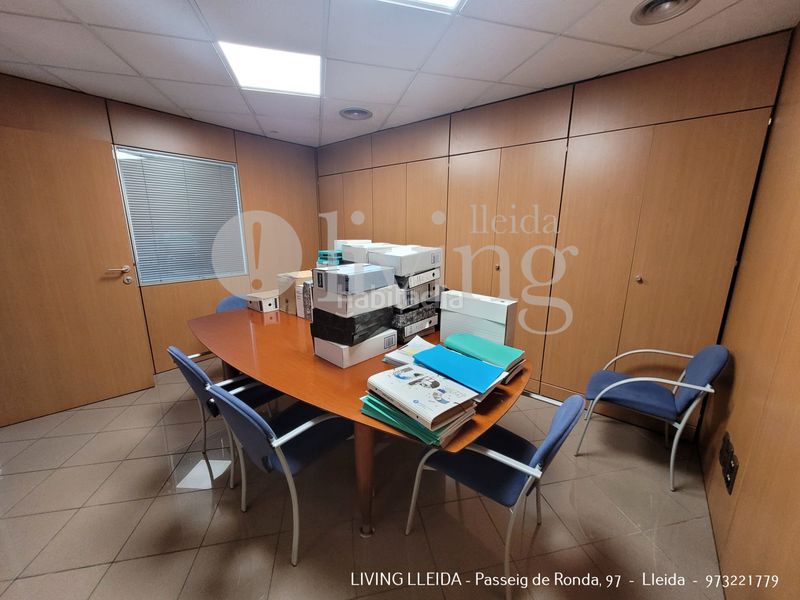 Foto 15653b45-6031-44ef-bb98-a550d0699c50. Office space with heating in Centre Històric Lleida