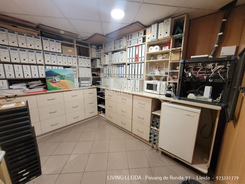 Foto 2fa3e1a6-31f7-44c1-acda-c12e09845339. Office space with heating in Centre Històric Lleida