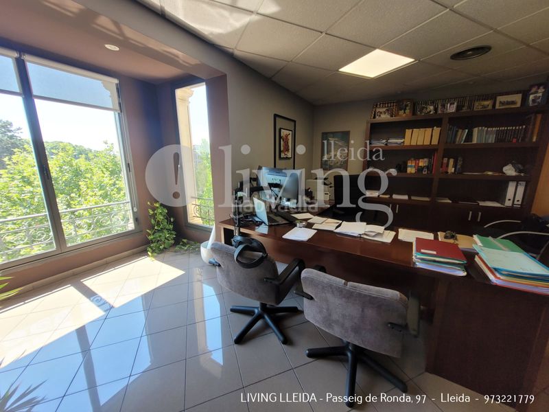 Foto ea6c8f0f-0817-41b5-96ea-0353ea0a89c7. Office space with heating in Centre Històric Lleida