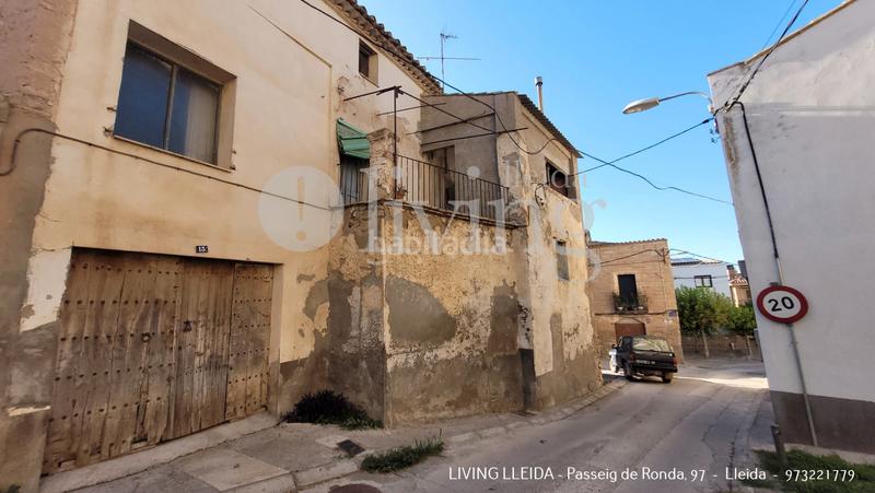 Foto 608e8cc2-b2bb-4f38-ac75-7f8521bcaec8. Casa amb aparcament a Sarroca de Lleida