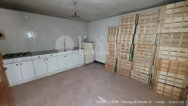 Foto b0e0d39b-e720-444c-85b2-e8d63140a003. Casa amb aparcament a Sarroca de Lleida
