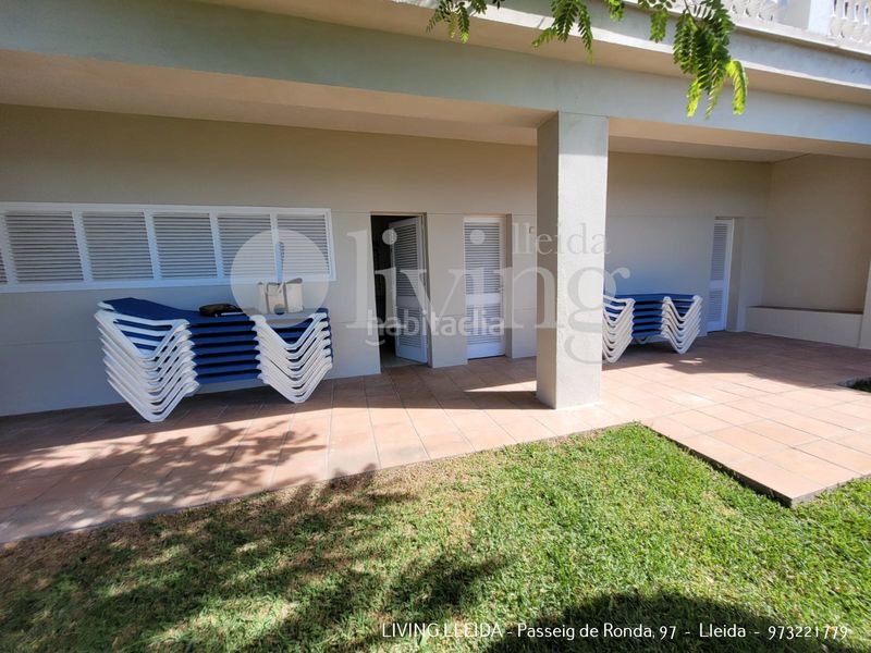 Foto 02895384-6a62-4df9-afe1-ae9c5c0a6317. Pis amb xemeneia calefacció aparcament piscina a Salou
