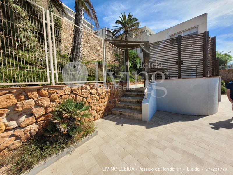Foto c4a67d86-2e1b-4bd4-87be-ebdb7a4a161a. Pis amb xemeneia calefacció aparcament piscina a Salou