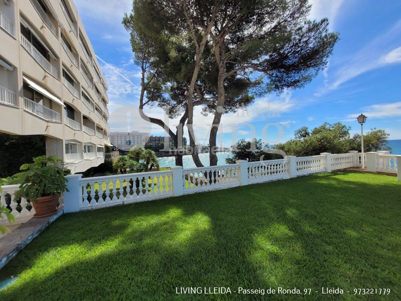 Foto f2dfb592-f4ba-442a-9805-c18008d841d3. Pis amb xemeneia calefacció aparcament piscina a Salou