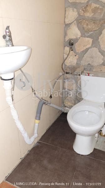 Foto e27cb745-94bd-4935-a63a-3088d6b2524a. Locale commerciale con riscaldamento in Mariola Lleida