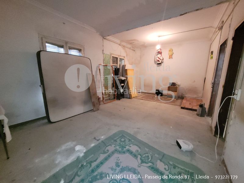 Foto b87ae7bc-2e8e-4d96-9ce6-6e6c43bfc560. Edificio en Príncep de Viana-Clot-Xalets Humbert Torres Lleida