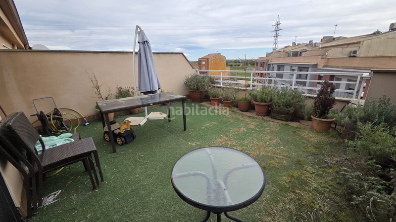 Foto 4a7b757e-d0a7-4f2d-bb19-f9c2c3968331. Casa adossada amb calefacció aparcament a Llívia Lleida