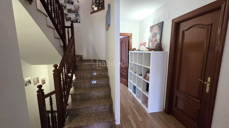 Foto 92aa36c1-ad2b-4ed4-83a5-d9122e3c1e7d. Casa adossada amb calefacció aparcament a Llívia Lleida