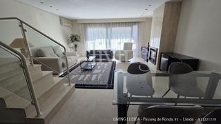 Lloguer Casa adossada  Carrer vall de boi. Casa adosada en ciudad jardin con zona comunitaria y piscina