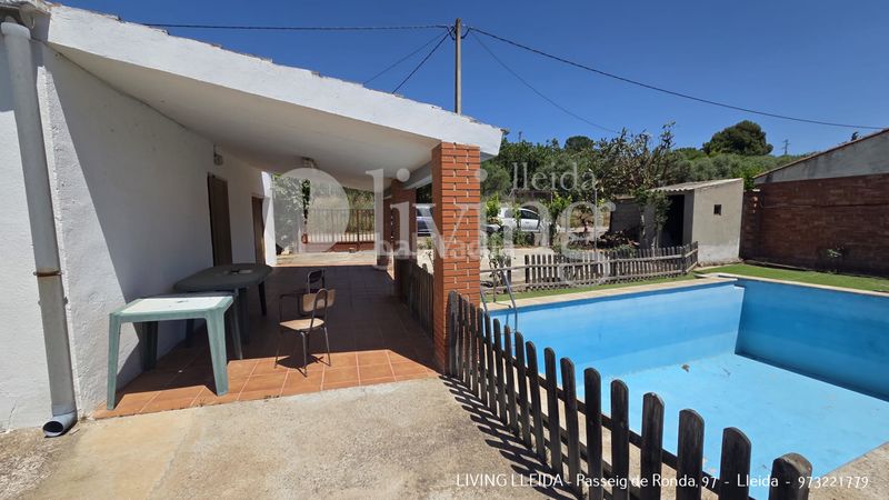 Foto 4f6842d2-c38a-457e-860f-788599c41b75. Casa amb xemeneia piscina a Puigverd de Lleida