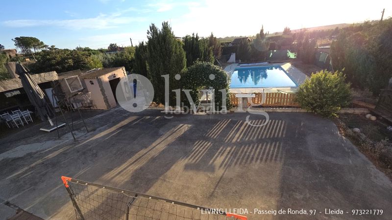 Foto 4c5bc7e2-c046-441d-b408-be736fe00e19. Casa amb xemeneia calefacció piscina a Partides Rurals Lleida