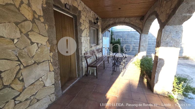 Foto 573cbd44-e292-4222-b6fe-569f37d1af30. Casa amb xemeneia calefacció piscina a Partides Rurals Lleida