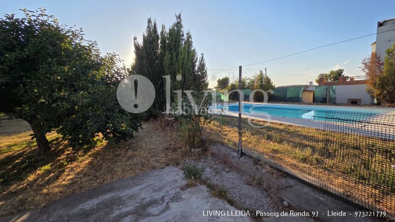 Foto 8296d67d-3ac5-43a4-b324-5d26a83a37b3. Casa amb xemeneia calefacció piscina a Partides Rurals Lleida