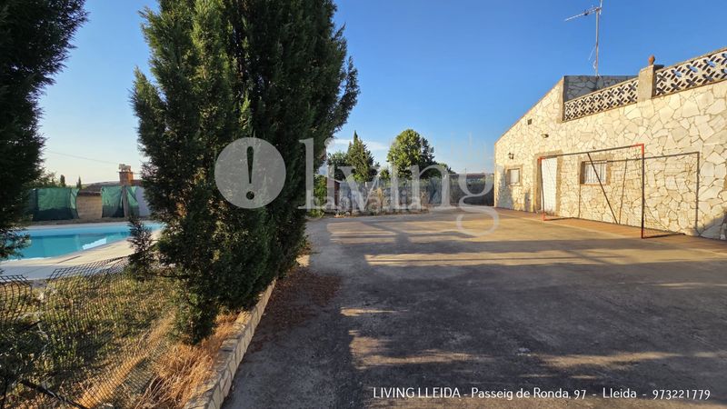 Foto a50d72a2-b17c-4d67-8f52-320c1a8312f3. Casa amb xemeneia calefacció piscina a Partides Rurals Lleida