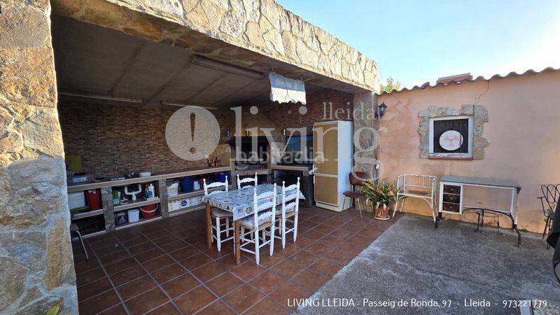 Foto c4349125-d509-4536-bc54-62413cc11b7f. Casa amb xemeneia calefacció piscina a Partides Rurals Lleida