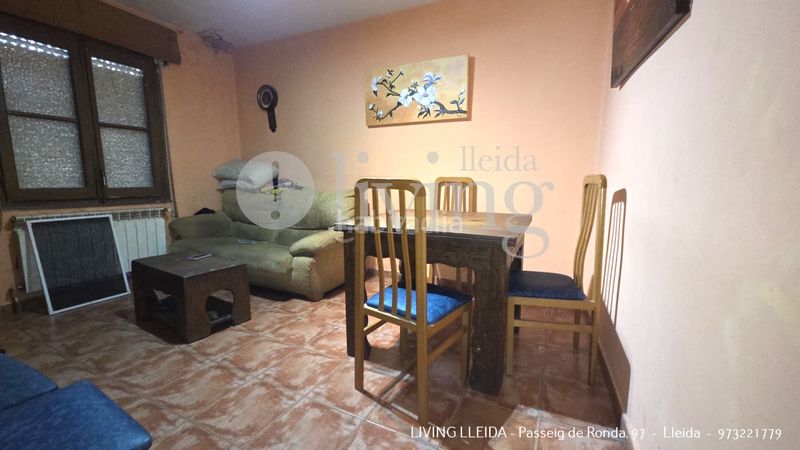 Foto 12b1dd32-4bae-44c4-9a8d-5fca96d25c56. Casa adossada amb calefacció aparcament a Albatàrrec