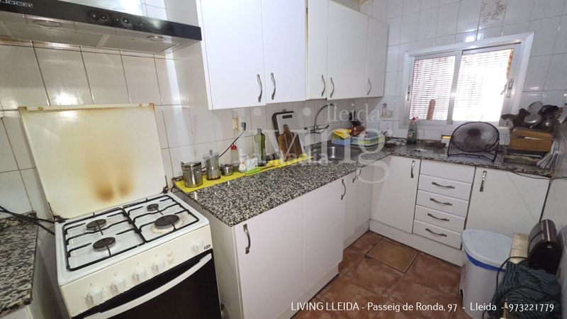 Foto 45960b89-1016-4b5b-a803-03af406bc434. Casa adossada amb calefacció aparcament a Albatàrrec