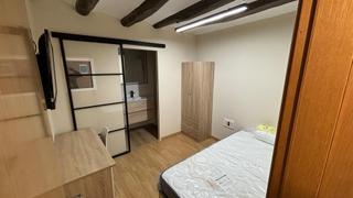 Lloguer Pis a Centre-Zona Alta. Habitación con baño en suite en alquiler en el centro de alcoy