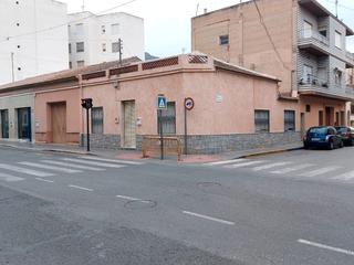 Casa a Cox. Vivienda en el centro de la localidad
