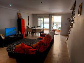 Maison jumelée à Cox. Vivienda adosada en cox