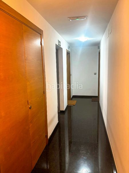 Foto a88b0ae3-e89a-4d24-b0cb-0949b374a5b1. Pis amb calefacció aparcament a Burela