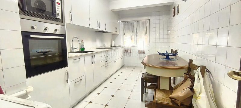 Foto 1afad8fc-946b-417d-b6ad-60ca744c4f37. Piso sun and hope presenta esta excelente oportunidad en montevil, una de las zonas residenciales más completas y agradables en Gijón