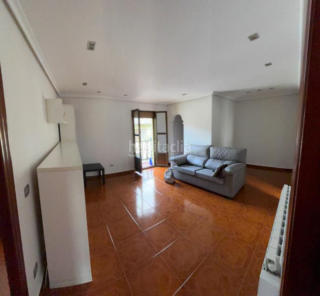 Foto 6e5eff6b-4560-4e32-9552-490b15133e5b. Flat with heating in Llaranes Avilés