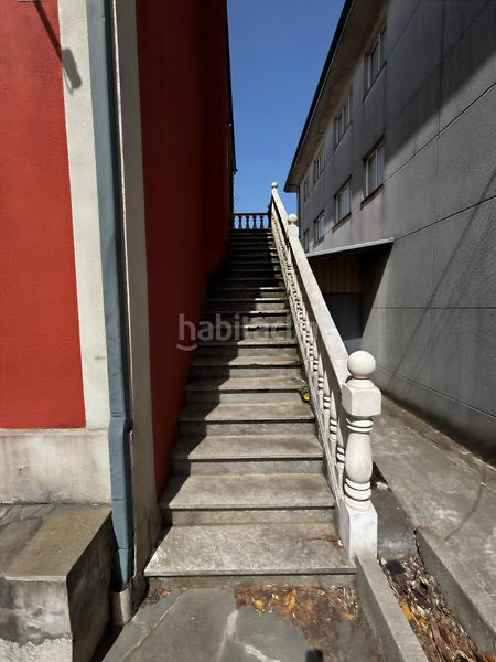 Foto cdcc45c9-fa4d-4f22-9186-2ae3d7082589. Edificio in Abadín