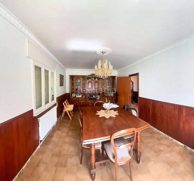 Foto 080e752c-fd57-4208-b2ff-997981d55566. Casa amb calefacció aparcament a Burela