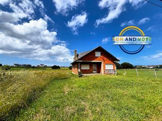 Xalet a Barreiros. Chalet independiente a 900 metros del mar | gran oportunidad par