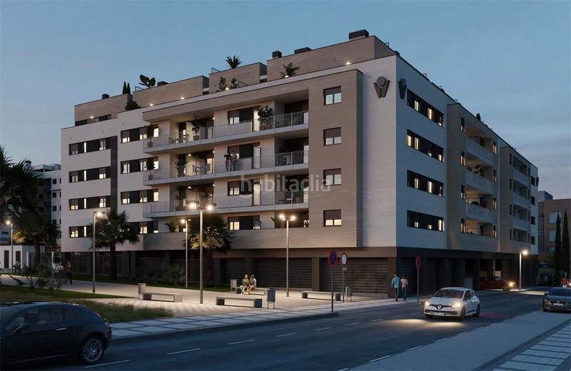 Foto 2ead34b9-695e-46b8-b550-16f8166fbfa9. Planta baixa 94m<sup>2</sup> amb piscina a Zona Universitaria Bormujos