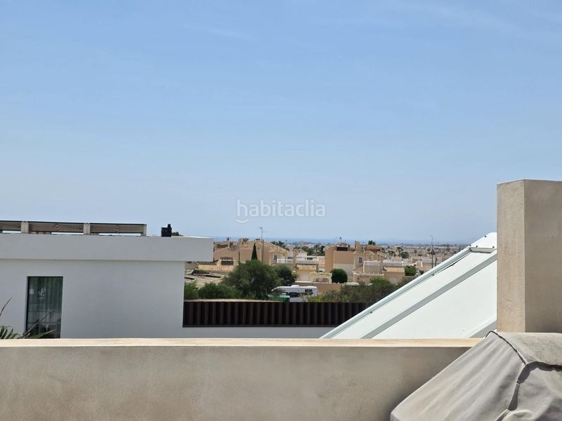 Foto a465b009-4663-4c94-9c19-bc2f07807f7f. Casa adossada amb aparcament a Lomas de Cabo Roig - Los Dolses Orihuela