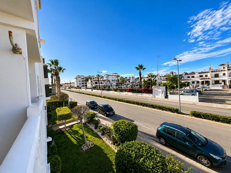 Foto 17044183-27c0-4385-82e9-7e706667c97e. Apartament a Los Almendros Orihuela