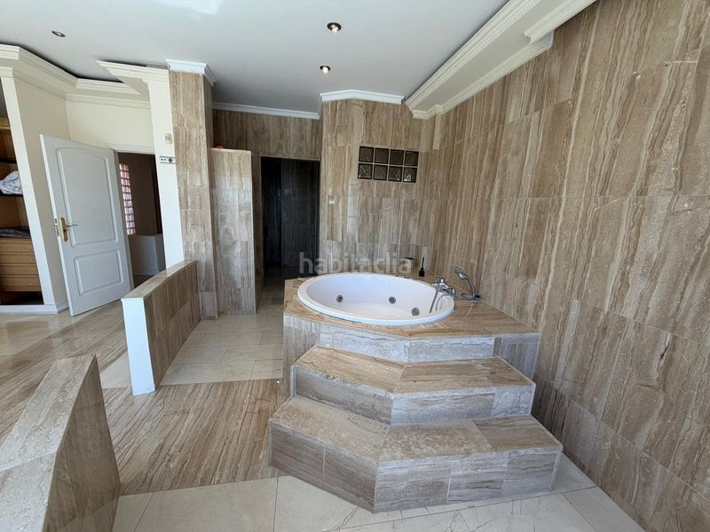 Foto 2db7b4ff-ad24-4b65-915d-0bd0a9dc78d2. Xalet amb aparcament piscina a Jacarilla