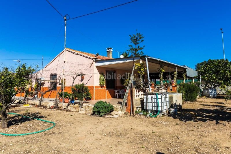 Foto 571672bb-2f6d-4890-a058-859611e58de4. Masia amb aparcament a Noroeste Santa Pola