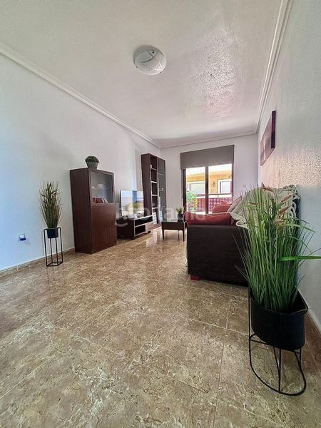 Foto 4922efe1-17ef-4a3a-ad8f-ddec58bc0a86. Apartament amb piscina a Aguamarina Orihuela