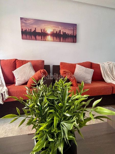 Foto da3d66f6-ef23-4293-80e8-7c5372cbd252. Apartament amb piscina a Aguamarina Orihuela