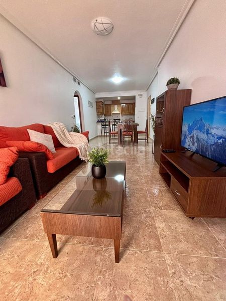 Foto dfeab0f0-6315-4571-8d1e-7bc43ffdfdc7. Apartament amb piscina a Aguamarina Orihuela