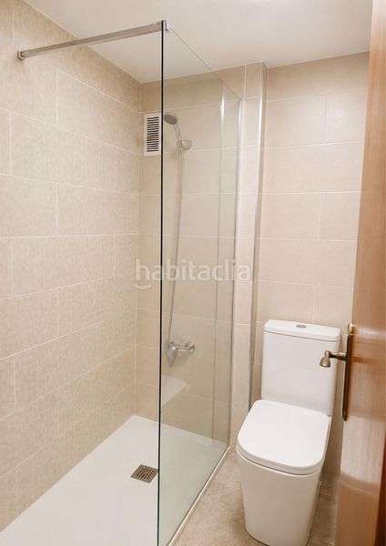 Foto bb86f2bd-14ee-4479-8a78-f8a0f1d691d1. Apartament amb aparcament a Las Piscinas Naturales Torrevieja