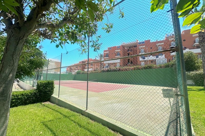 Foto 3a47efde-4326-48b4-9f65-daca7ffc0a24. Casa amb piscina a Torreblanca Torrevieja
