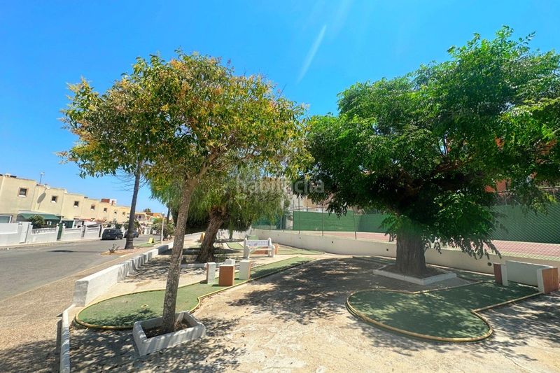 Foto 73b3adbc-dce8-4615-9858-bf2dd0168ad8. Casa amb piscina a Torreblanca Torrevieja