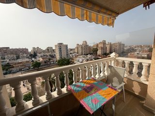 Apartament a Nueva Torrevieja. Ocasion !! bonito apartamento semireformado   2 hab, 1 baño, vis