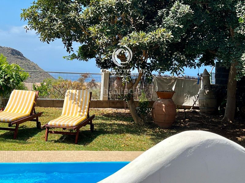 Foto 6fbd8c6c-b3f9-4251-862b-a1f987a06c41. Casa amb aparcament piscina a Tamaimo - Arguayo Santiago del Teide