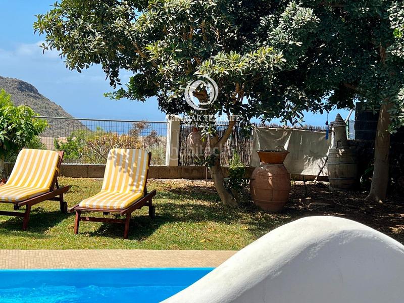 Foto 6fbd8c6c-b3f9-4251-862b-a1f987a06c41. Casa exclusiva villa de lujo en la caldera en Tamaimo - Arguayo Santiago del Teide