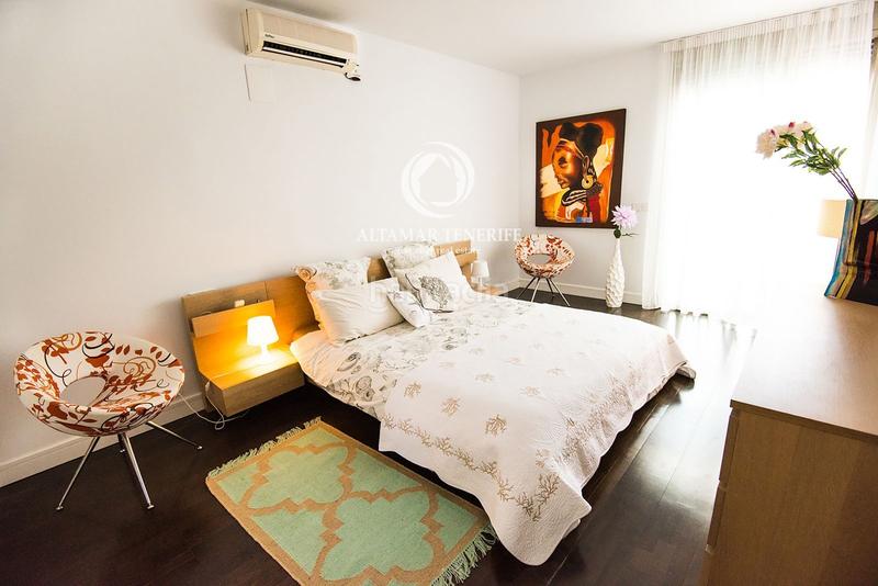 Foto 1278b80f-3a81-442d-acd8-b02bc6703aab. Casa con parcheggio piscina in La Caleta Adeje